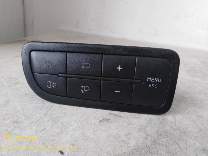 Interruptor faro lhv de un Peugeot Bipper (AA) 1.4 HDi 2010