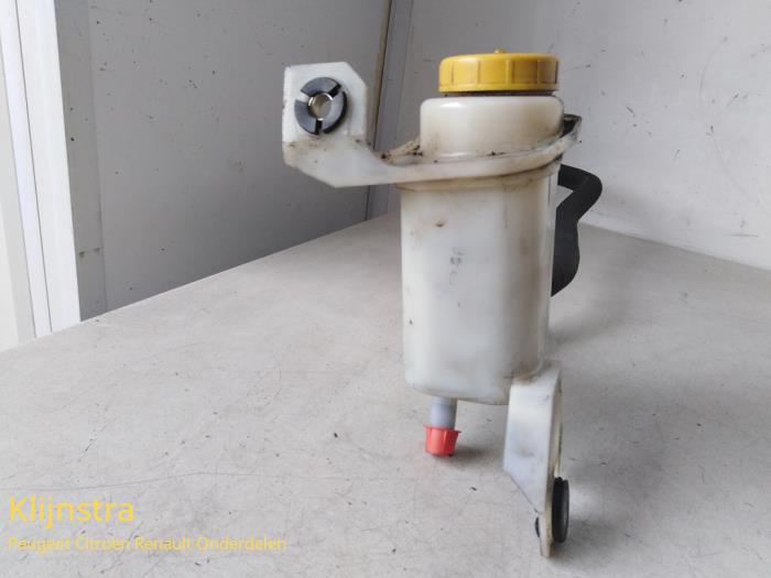 Power steering fluid reservoir Citroen Nemo 1.4 HDi 70 1611668680 8HS