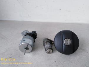 Used Set of cylinder locks (complete) Peugeot 307 SW (3H) 2.0 HDi 135 16V FAP Price on request offered by Fa. Klijnstra & Zn. VOF