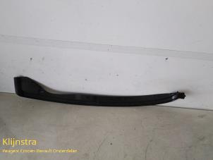 New Door strip Peugeot 5008 I (0A/0E) Price on request offered by Fa. Klijnstra & Zn. VOF