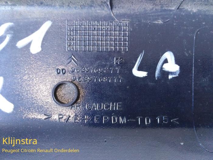 Embellecedor de puerta de un Citroën Xsara Coupé (N0) 1.8i VTR,Exclusive 16V LPG 2001