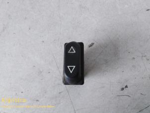 Used Electric window switch Peugeot 106 Price on request offered by Fa. Klijnstra & Zn. VOF