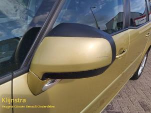 Usagé Rétroviseur extérieur gauche Citroen C4 Picasso (UD/UE/UF) 1.8 16V Prix € 125,00 Règlement à la marge proposé par Fa. Klijnstra & Zn. VOF