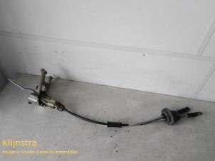Used Gear-change mechanism Peugeot 806 Price on request offered by Fa. Klijnstra & Zn. VOF