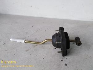 Used Gear-change mechanism Peugeot 206 (2A/C/H/J/S) 1.6 16V Price on request offered by Fa. Klijnstra & Zn. VOF