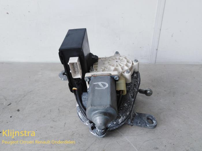 Używane Silnik tylnej klapy Peugeot 607 (9D/U) 2.7 HDi V6 24V Cena € 199,00 Procedura marży oferowane przez Fa. Klijnstra & Zn. VOF