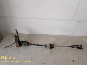 Used Gear-change mechanism Peugeot Expert (222/224) 2.0 HDi 90 Price on request offered by Fa. Klijnstra & Zn. VOF