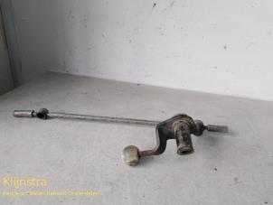 Used Gearbox mount Peugeot 206 Price on request offered by Fa. Klijnstra & Zn. VOF