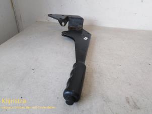 Used Parking brake lever Citroen Jumper (23) 2.5 D 12V Price on request offered by Fa. Klijnstra & Zn. VOF
