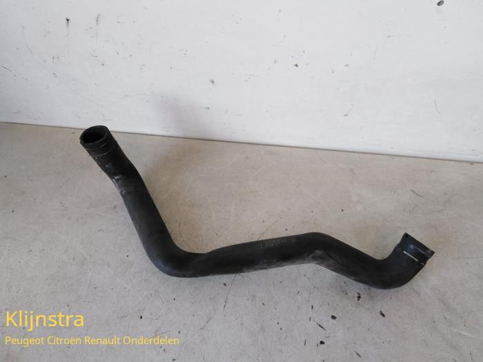 Gebrauchte Intercooler Schlauch Peugeot Boxer (244) 2.8 HDi 127 Preis auf Anfrage angeboten von Fa. Klijnstra & Zn. VOF