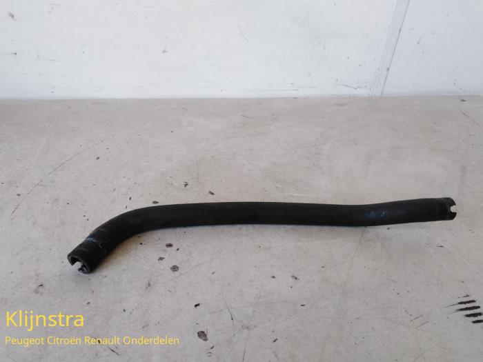 Gebrauchte Intercooler Schlauch Peugeot Boxer (244) 2.8 HDi 127 Preis auf Anfrage angeboten von Fa. Klijnstra & Zn. VOF