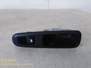 Used Electric window switch Peugeot 5008 Price on request offered by Fa. Klijnstra & Zn. VOF