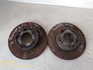 Used Front brake disc Peugeot Boxer (U9) 2.2 HDi 100 Euro 4 Price on request offered by Fa. Klijnstra & Zn. VOF