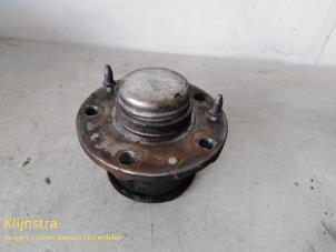 Used Rear hub Peugeot Boxer (U9) 2.2 HDi 100 Euro 4 Price on request offered by Fa. Klijnstra & Zn. VOF