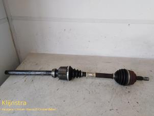 Used Front drive shaft, right Peugeot 308 (4A/C) 2.0 HDi 16V Euro 5 FAP Price on request offered by Fa. Klijnstra & Zn. VOF