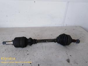 Used Front drive shaft, left Peugeot 405 II Break (4E) 1.9 GLD,GRD Price on request offered by Fa. Klijnstra & Zn. VOF