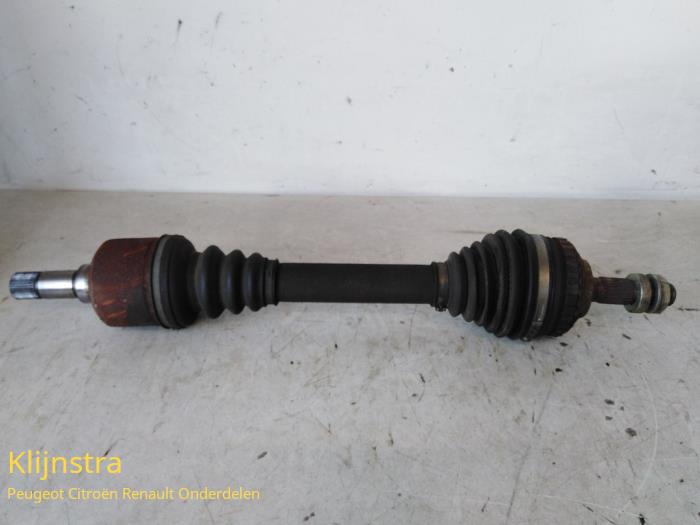 Gebrauchte Antriebswelle links vorne Peugeot 406 Coupé (8C) 2.9 V6 24V Preis auf Anfrage angeboten von Fa. Klijnstra & Zn. VOF