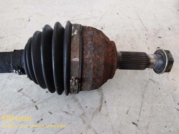 Front drive shaft, left from a Peugeot 607 (9D/U) 2.0 HDiF 16V 2006