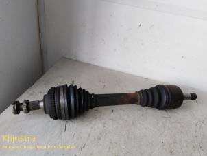 Used Front drive shaft, left Peugeot 406 Coupé (8C) 2.2 HDI 16V FAP Price on request offered by Fa. Klijnstra & Zn. VOF