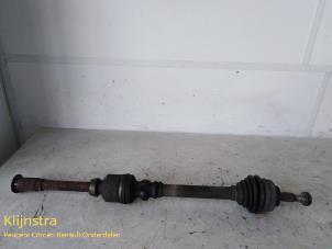 Used Front drive shaft, right Citroen C5 I Berline (DC) 2.0 16V Price on request offered by Fa. Klijnstra & Zn. VOF