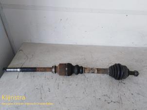 Used Front drive shaft, right Citroen Xsara Price on request offered by Fa. Klijnstra & Zn. VOF