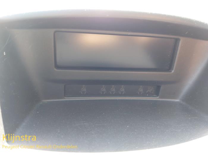 Begagnade Innerdisplay Peugeot 207 SW (WE/WU) 1.6 HDi 16V Pris på förfrågan erbjuds av Fa. Klijnstra & Zn. VOF