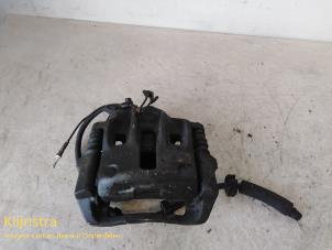 Used Front brake calliper, right Peugeot 607 (9D/U) 2.2 HDi 16V FAP Price on request offered by Fa. Klijnstra & Zn. VOF