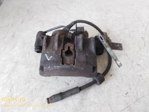 Used Front brake calliper, left Peugeot Boxer (244) 2.2 HDi Price on request offered by Fa. Klijnstra & Zn. VOF