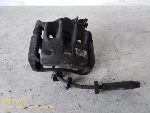 Used Front brake calliper, left Peugeot 406 Break (8E/F) 2.2 16V Price on request offered by Fa. Klijnstra & Zn. VOF