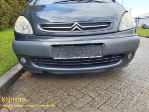 Used Front bumper Citroen Xsara Picasso (CH) 1.6 Price on request offered by Fa. Klijnstra & Zn. VOF