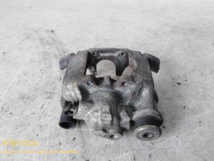 Used Rear brake calliper, right Peugeot 406 Break (8E/F) 2.2 16V Price on request offered by Fa. Klijnstra & Zn. VOF