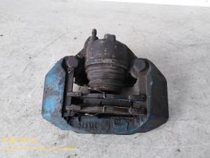 Used Front brake calliper, right Peugeot 106 II 1.1 XN,XR,XT,Accent Price on request offered by Fa. Klijnstra & Zn. VOF