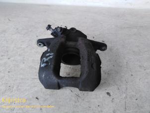 Used Front brake calliper, right Peugeot 407 (6D) 1.6 HDi 16V Price on request offered by Fa. Klijnstra & Zn. VOF