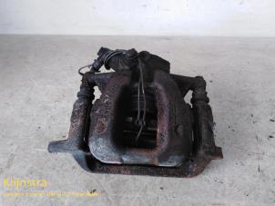Used Front brake calliper, right Peugeot 407 Price on request offered by Fa. Klijnstra & Zn. VOF