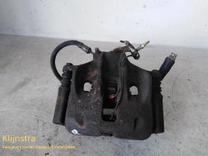 Used Front brake calliper, right Peugeot 806 1.9 STDT,SVDT,SVDT Pullman Price on request offered by Fa. Klijnstra & Zn. VOF