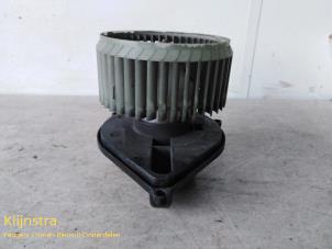 Used Heating and ventilation fan motor Peugeot Boxer (U9) 3.0 HDi 160 Euro 4 Price on request offered by Fa. Klijnstra & Zn. VOF
