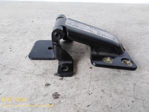 New Rear door hinge, right Peugeot Boxer (230P) 1.9dT Price € 121,00 Inclusive VAT offered by Fa. Klijnstra & Zn. VOF