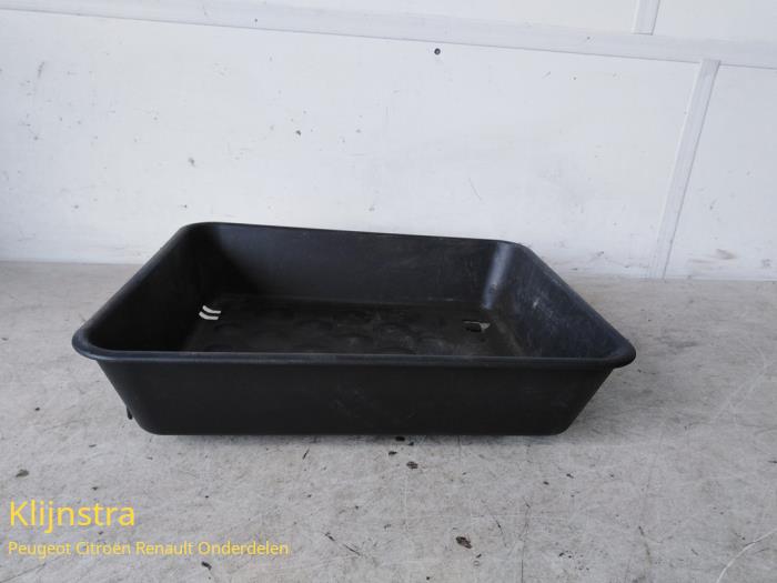 Seat tray from a Peugeot Boxer (244) 2.0 Bifuel 2001