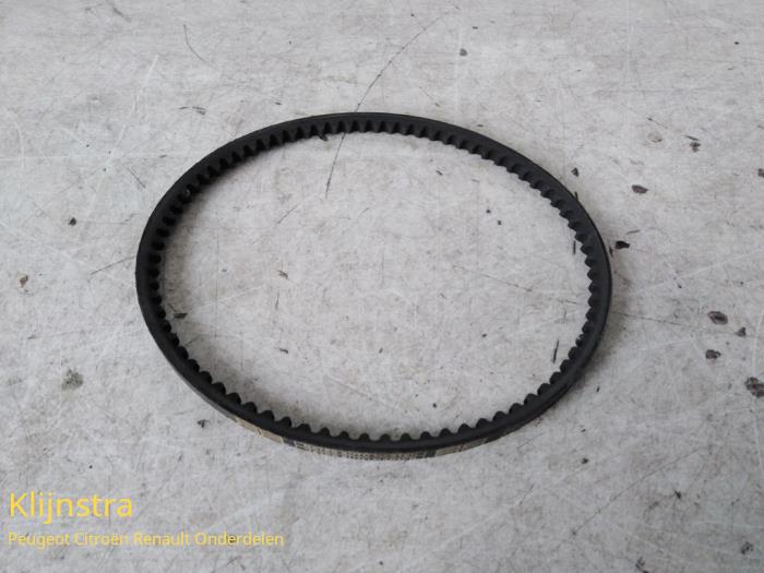 Usados Correa trapezoidal Peugeot J5 (280P) 2.5 D Precio de solicitud ofrecido por Fa. Klijnstra & Zn. VOF