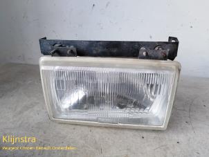 Used Headlight, right Peugeot J5 (280L) 2.5D Price on request offered by Fa. Klijnstra & Zn. VOF