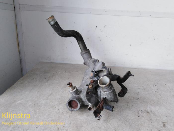 Termostathus från en Citroën Xantia (X2/X7) 2.0 HDi 90 2000