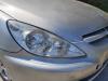 Reflektor prawy z Peugeot 307 SW (3H), 2002 / 2008 2.0 16V, Kombi, Benzyna, 1.998cc, 100kW (136pk), FWD, EW10J4; RFN, 2002-03 / 2005-06, 3HRFN 2005