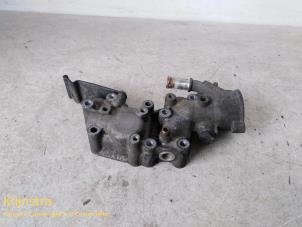 Gebrauchte Thermostatgehäuse Peugeot 106 II 1.1 XN,XR,XT,Accent Preis auf Anfrage angeboten von Fa. Klijnstra & Zn. VOF