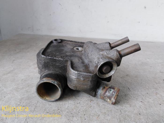 Begagnade Termostathus Peugeot 405 I (15B) 1.9 GLD,GXD,GRD,SRD Pris på förfrågan erbjuds av Fa. Klijnstra & Zn. VOF
