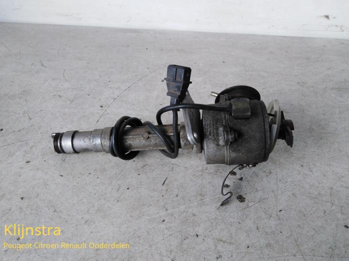 Used Distributor Peugeot 505 (551A) 2.0 Ti,STi Price on request offered by Fa. Klijnstra & Zn. VOF