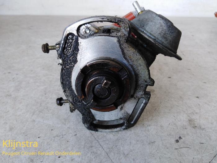 Stromverteiler van een Peugeot 205 II (20A/C) 1.1 XE,GE,XL,GL,XR,GR 1990