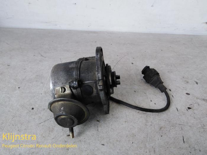 Used Distributor Peugeot 405 I (15B) 1.6 SRi,GRi Price on request offered by Fa. Klijnstra & Zn. VOF