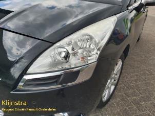 Used Headlight, left Peugeot 5008 I (0A/0E) 1.6 THP 16V Price on request offered by Fa. Klijnstra & Zn. VOF