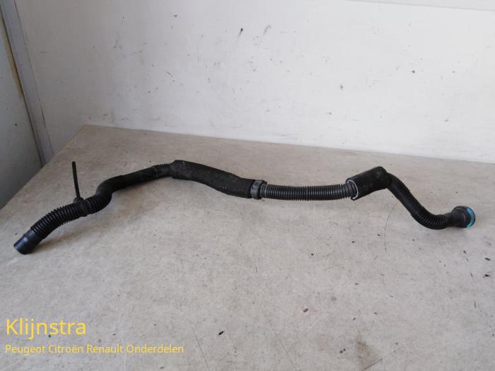 Usagé Conduit de carburant Peugeot 206 (2A/C/H/J/S) 1.4 XR,XS,XT,Gentry Prix sur demande proposé par Fa. Klijnstra & Zn. VOF