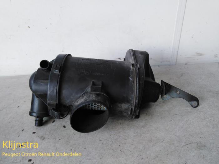 Begagnade Luftfilterhus Peugeot 306 (7A/C/S) 1.6i XR,XT,ST Pris på förfrågan erbjuds av Fa. Klijnstra & Zn. VOF